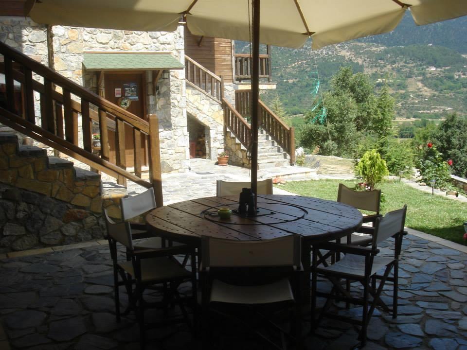 Efharis Filoxenon Apartment Feneos Luaran gambar