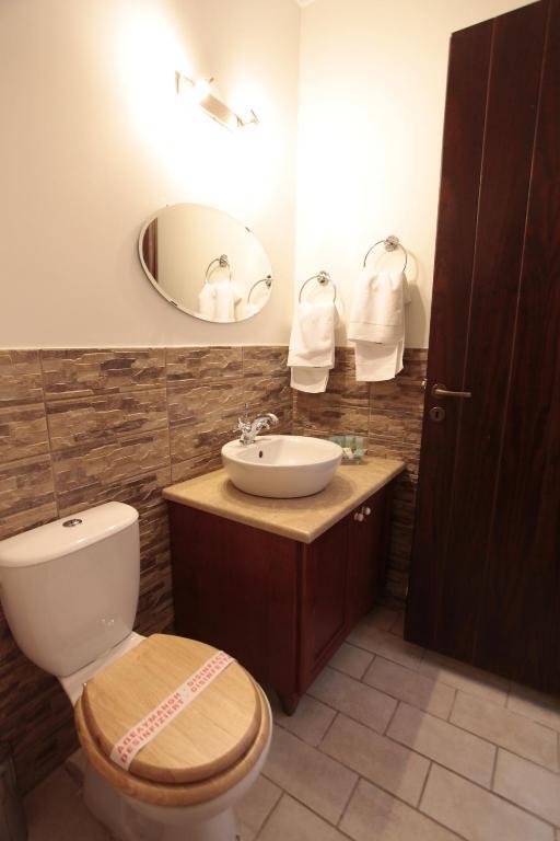 Efharis Filoxenon Apartment Feneos Bilik gambar